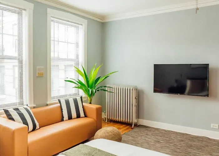 Well-equipped In The City! - Belmont B13 Apartment Chicago