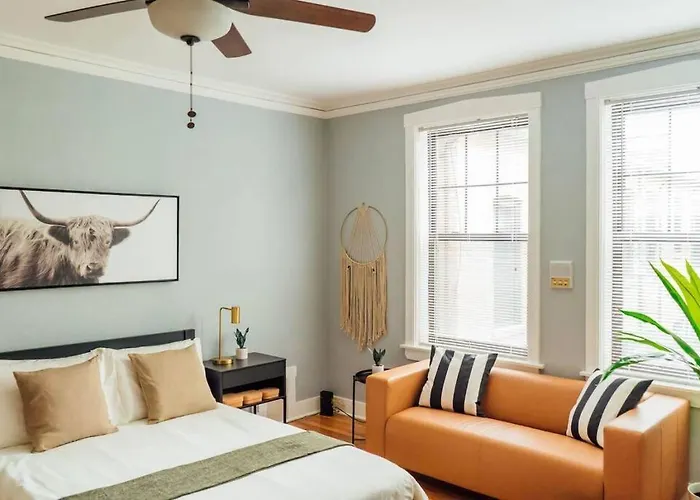 Well-equipped In The City! - Belmont B13 * Chicago
